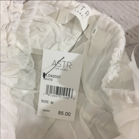 ASTR THE LABEL NWT White Off The Shoulder Dress - Picture 7 of 8